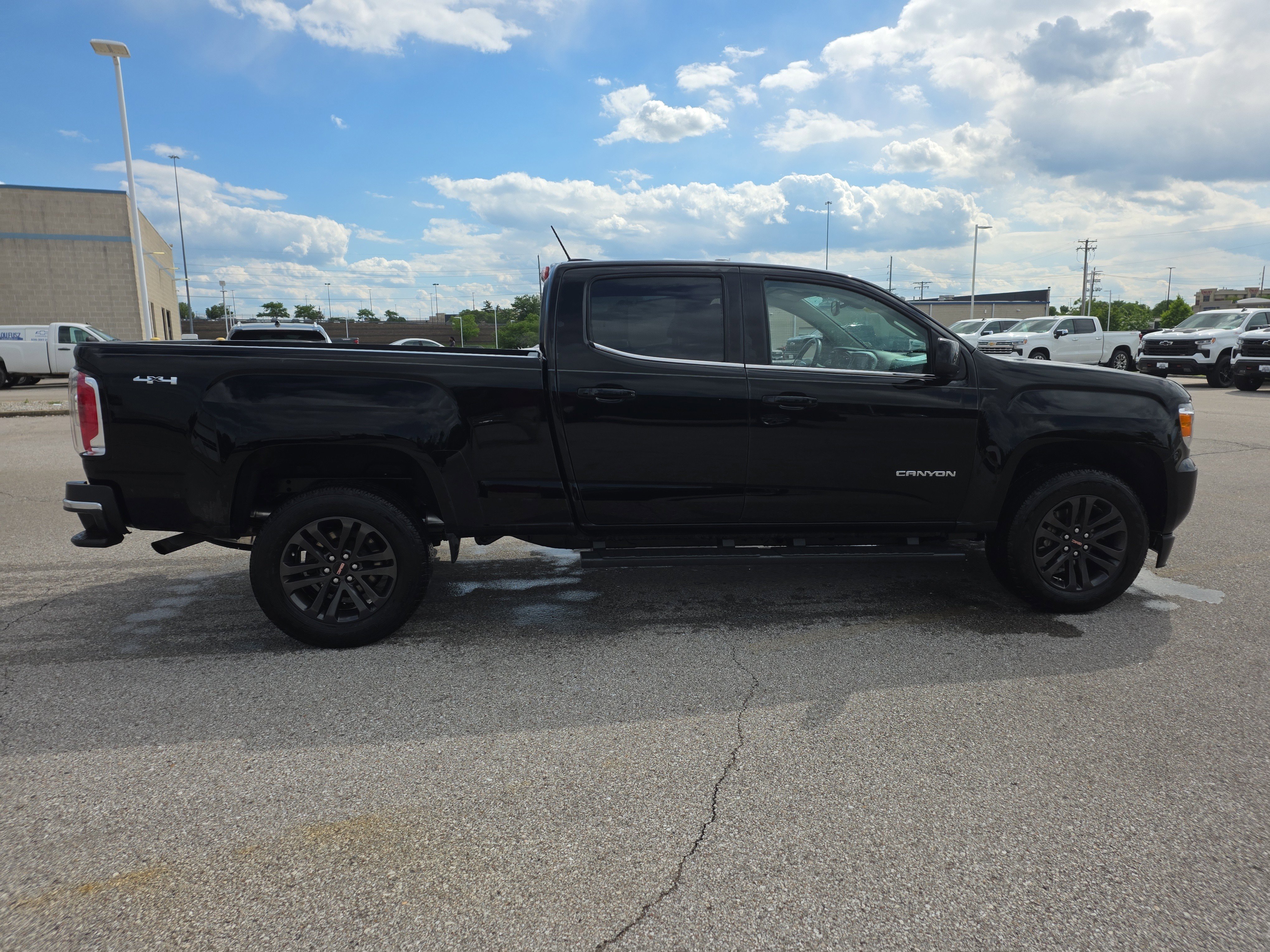 Used 2019 GMC Canyon SLE w/ Elevation Edition AWD/4WD image 2