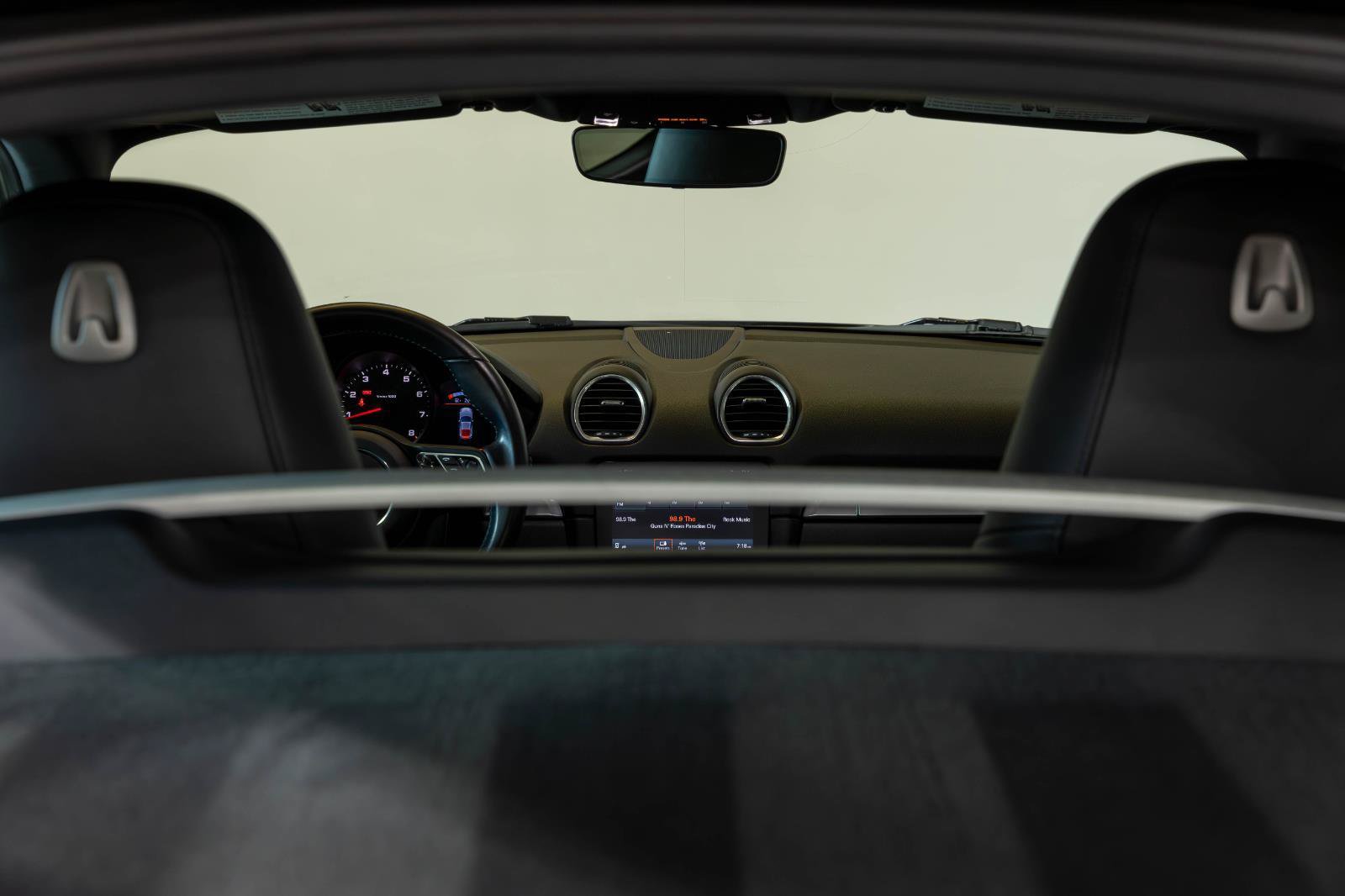 Used 2018 Porsche 718 Cayman RWD image 53
