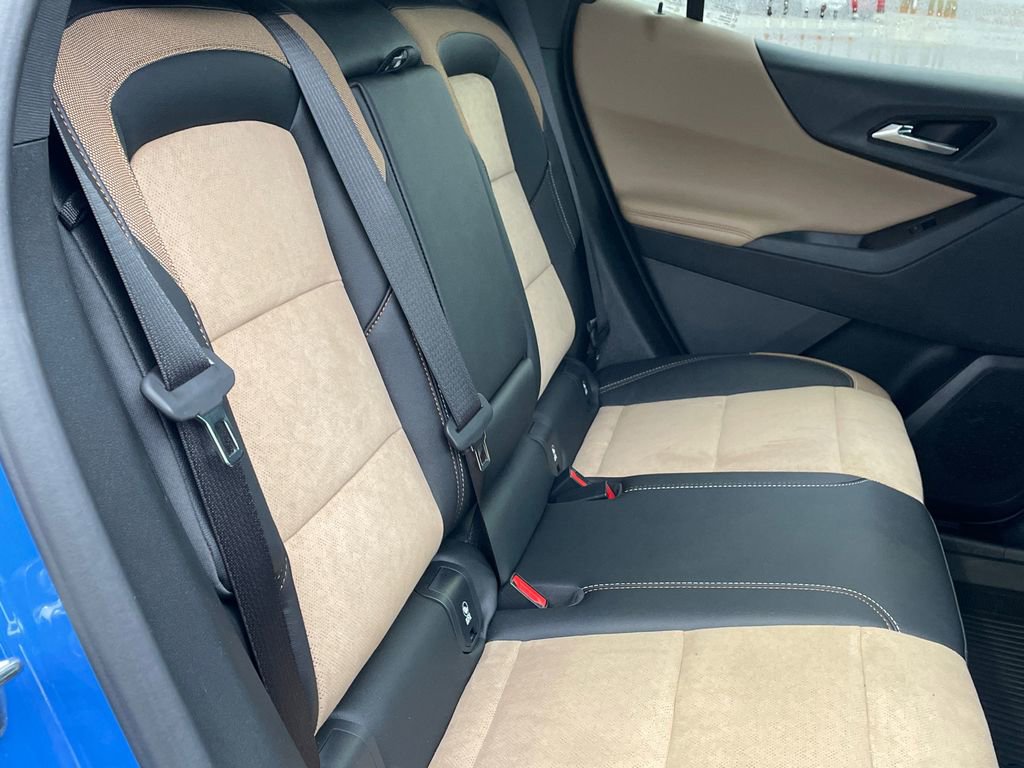 Used 2025 Chevrolet Equinox ACTIV w/ Convenience Package III image 15