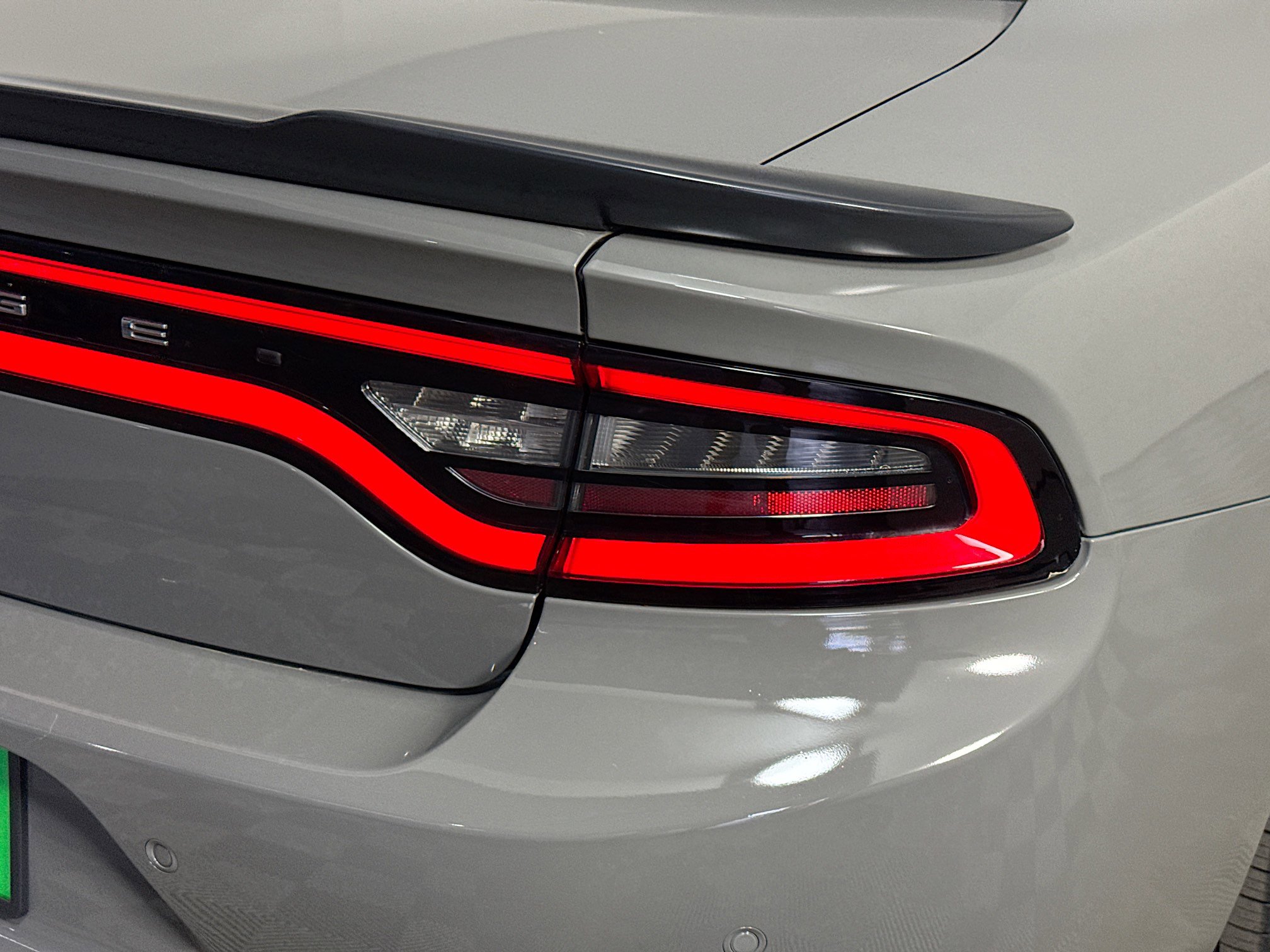 Used 2018 Dodge Charger SXT w/ Blacktop Package RWD image 34