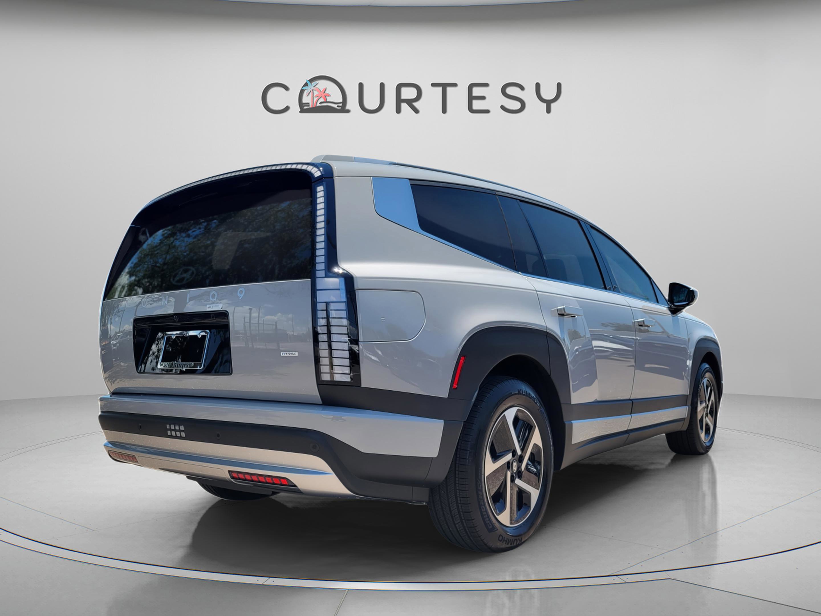 New 2026 Hyundai Ioniq 9 SE image 5