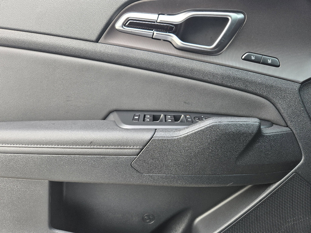 New 2026 Kia Sportage SX image 16