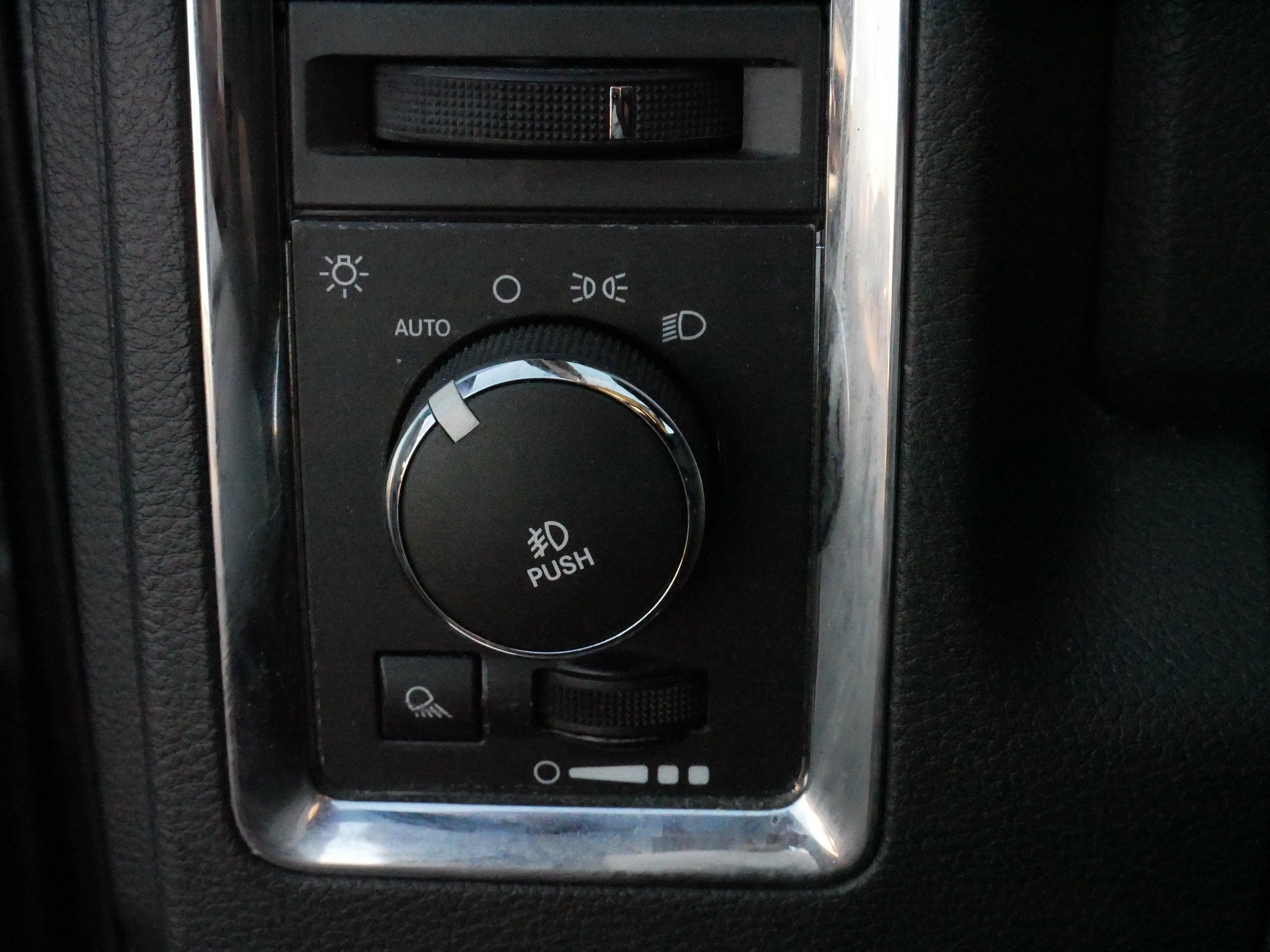 Used 2012 RAM 1500 Laramie w/ Protection Group AWD/4WD image 26
