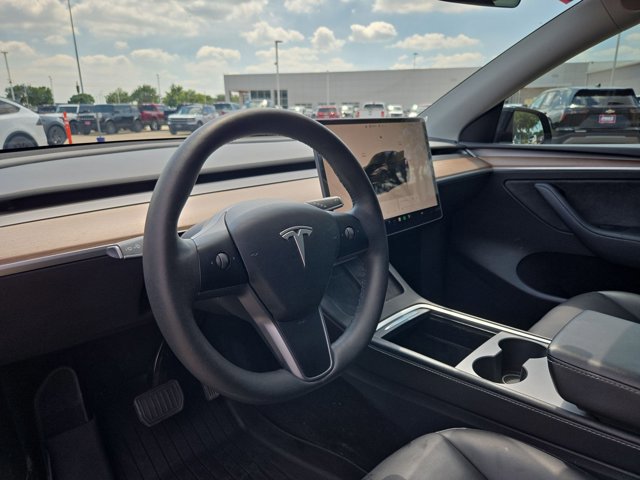 Used 2024 Tesla Model Y Long Range AWD/4WD image 9
