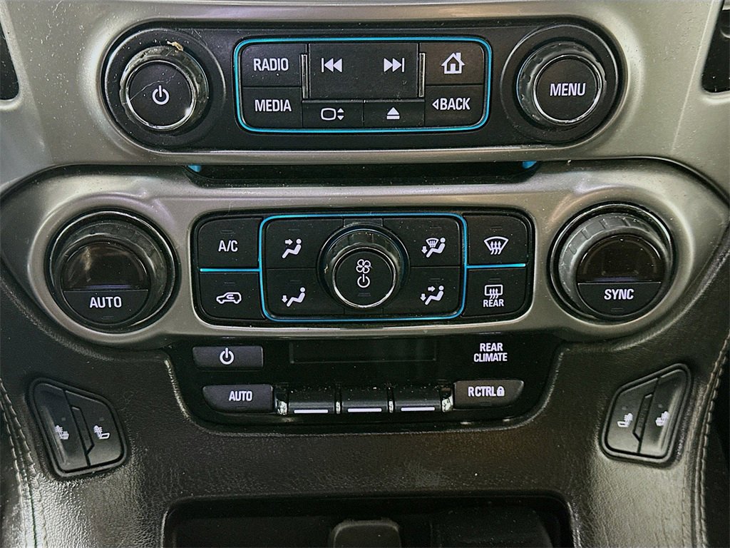 Used 2018 Chevrolet Suburban LT image 17
