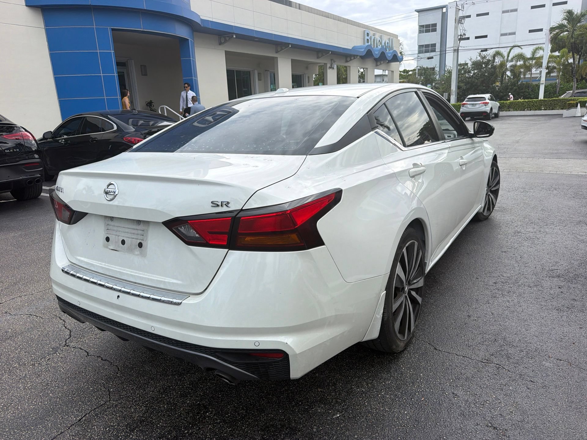 Used 2021 Nissan Altima 2.5 SR w/ SR Premium Package FWD image 8