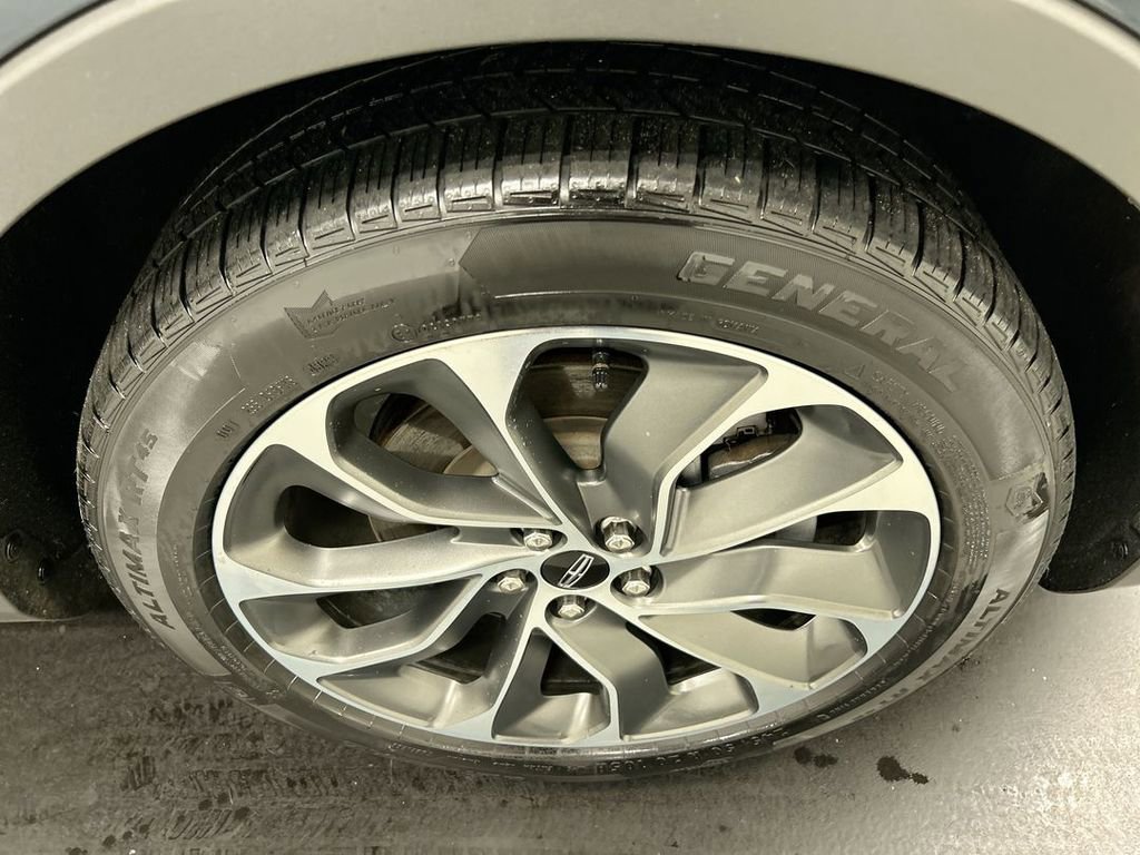 Used 2022 Lincoln Nautilus Reserve w/ Luxury Package image 8