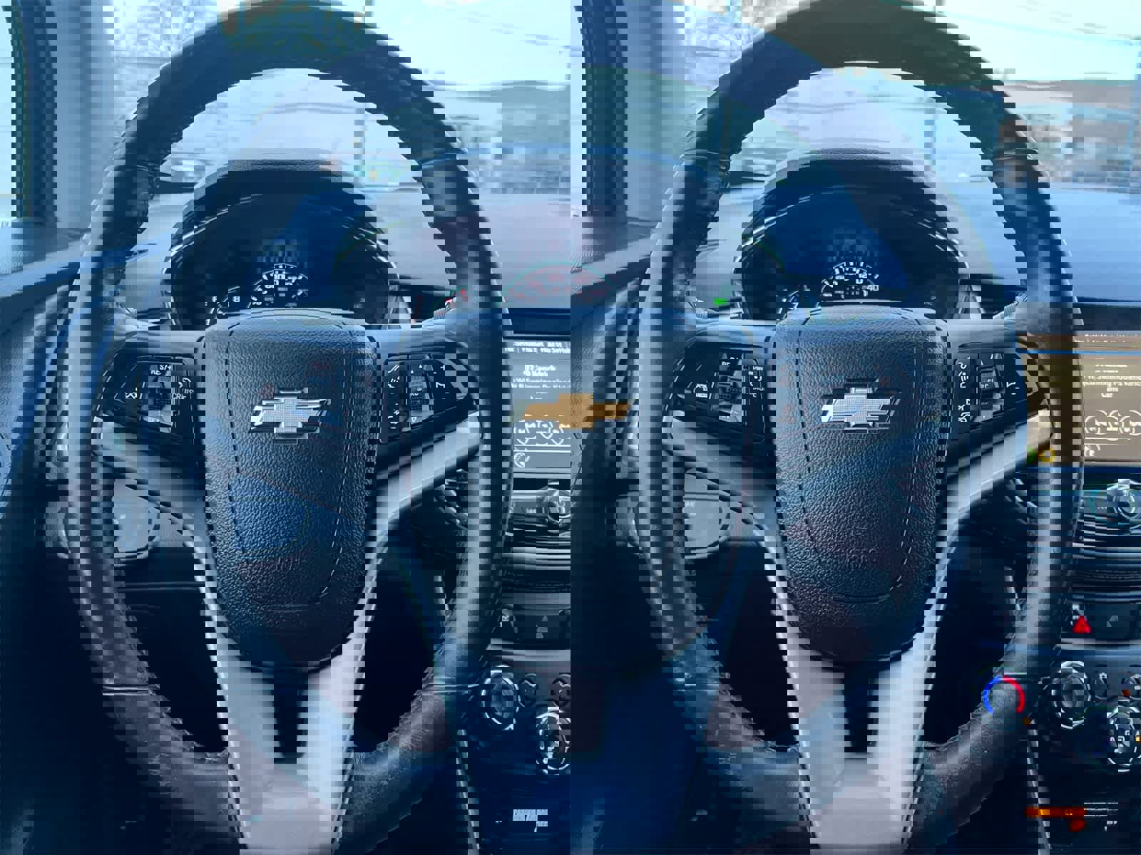 Used 2019 Chevrolet Trax LT w/ LT Convenience Package image 22