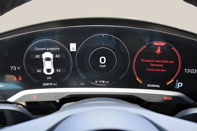 Used 2022 Porsche Taycan image 27