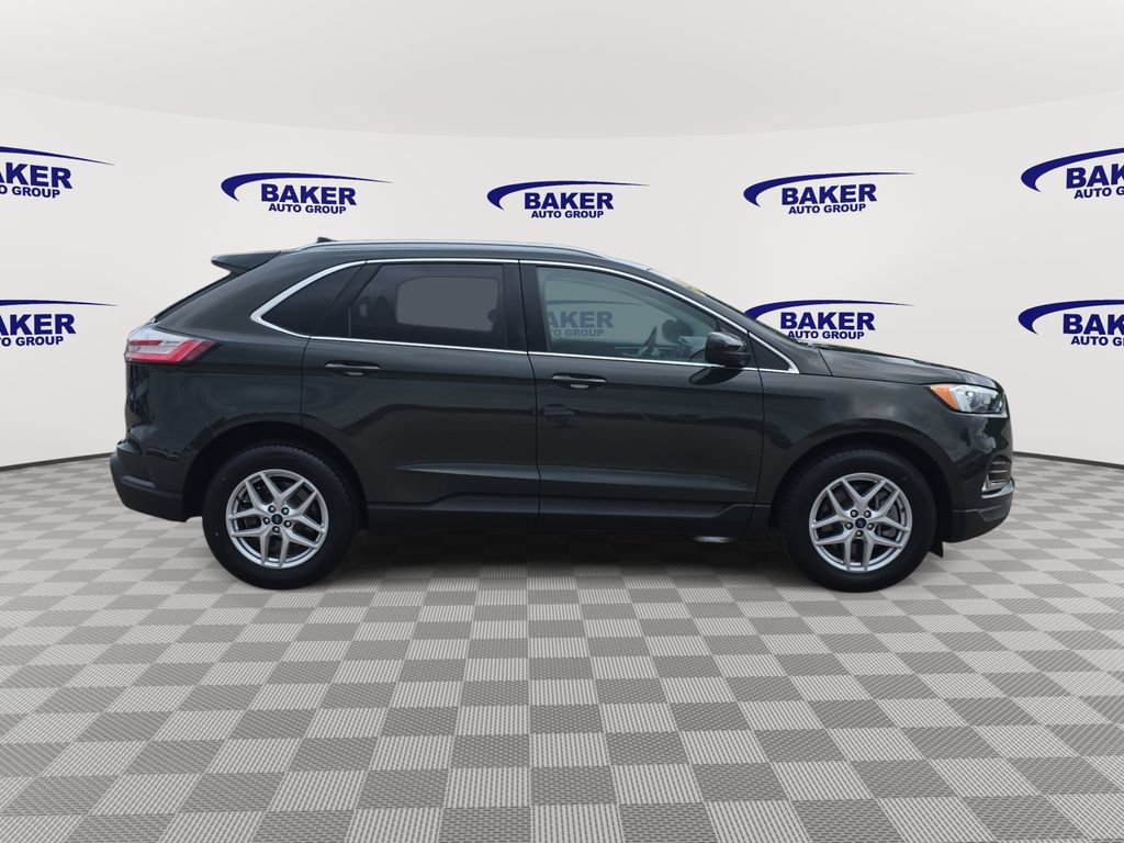 Used 2022 Ford Edge SEL w/ Convenience Package AWD/4WD image 4