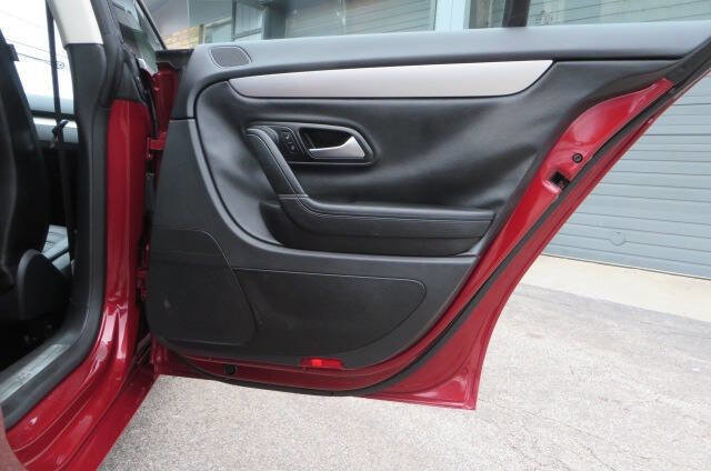 Used 2014 Volkswagen CC Sport image 36
