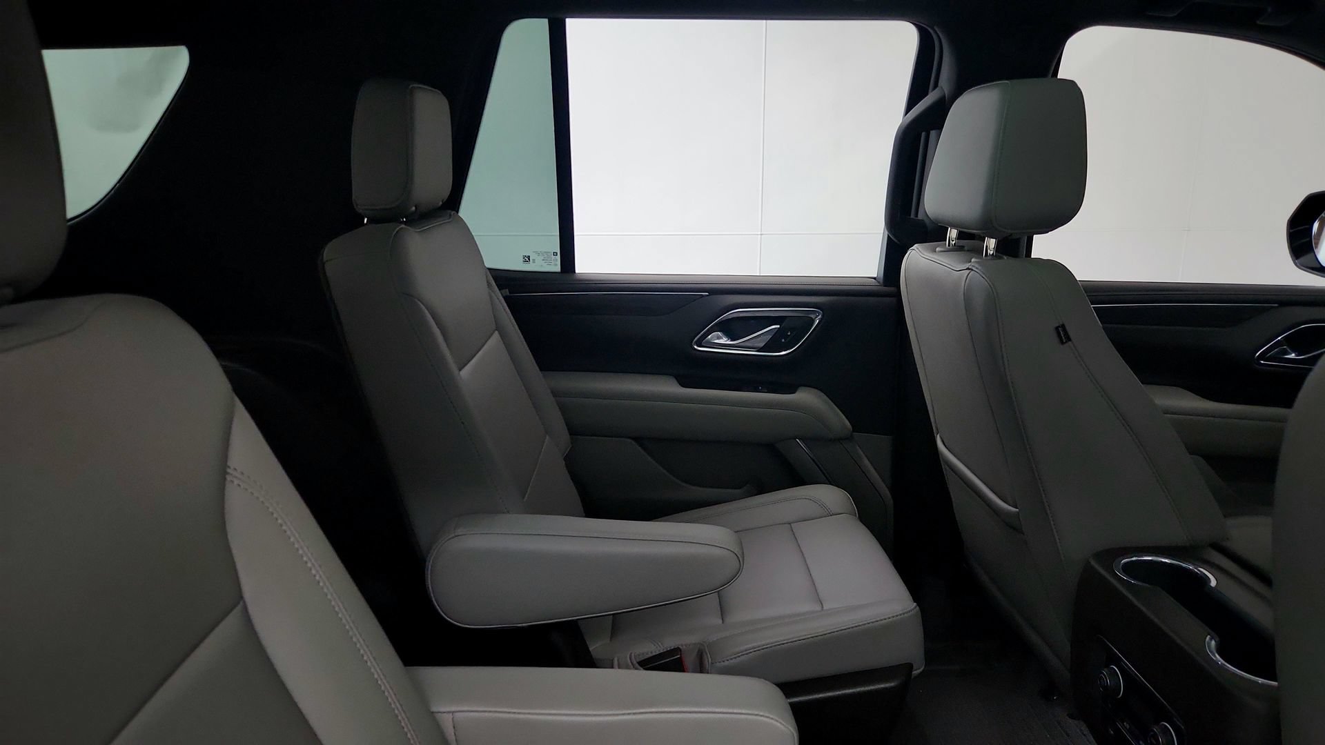 Used 2023 Chevrolet Tahoe LT w/ Luxury Package AWD/4WD image 28