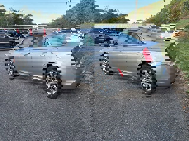 Used 2018 Chrysler 300 Touring L AWD/4WD image 8