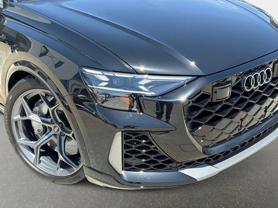 New 2025 Audi RS Q8 performance image 22