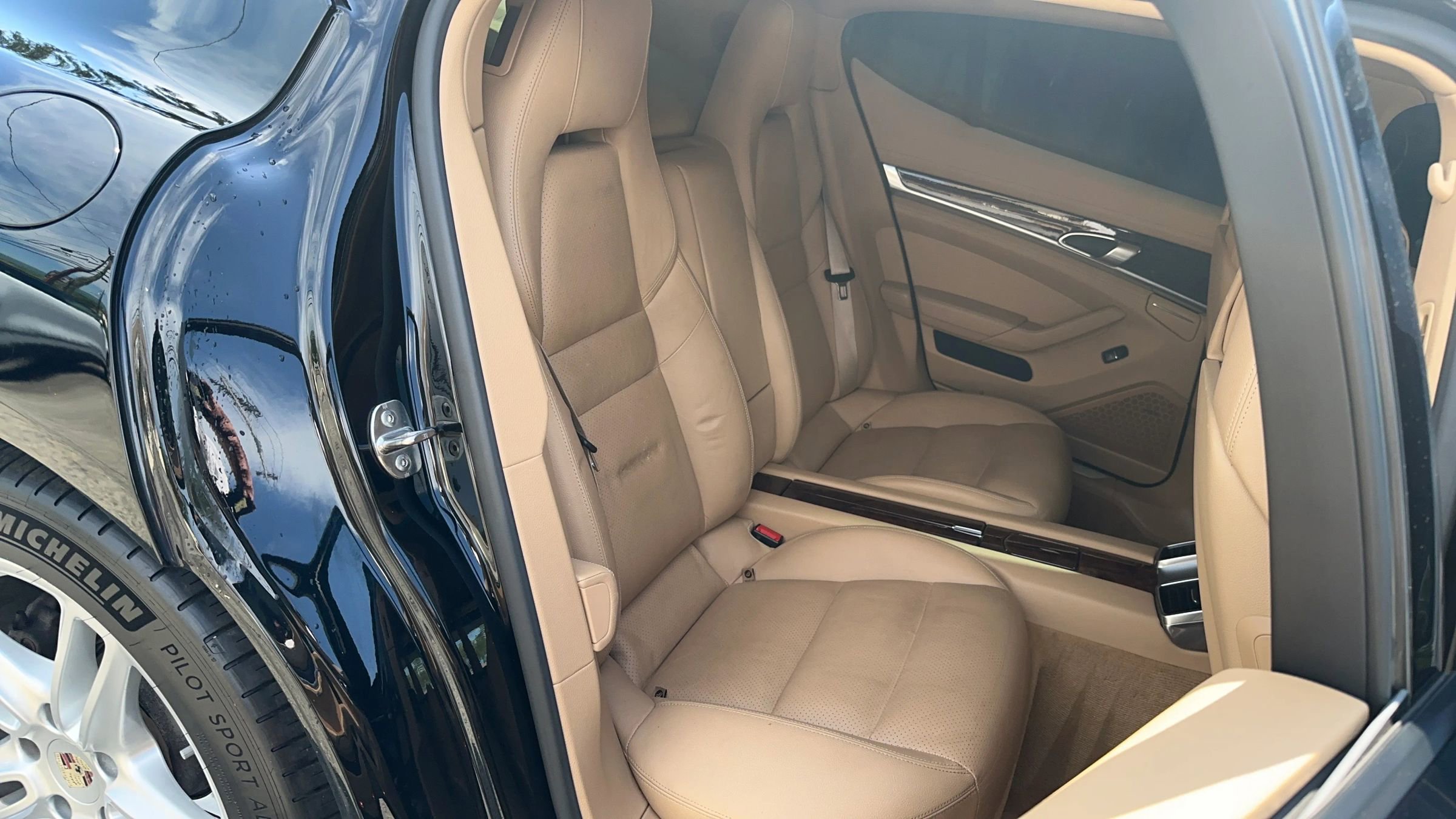Used 2012 Porsche Panamera 4 image 14