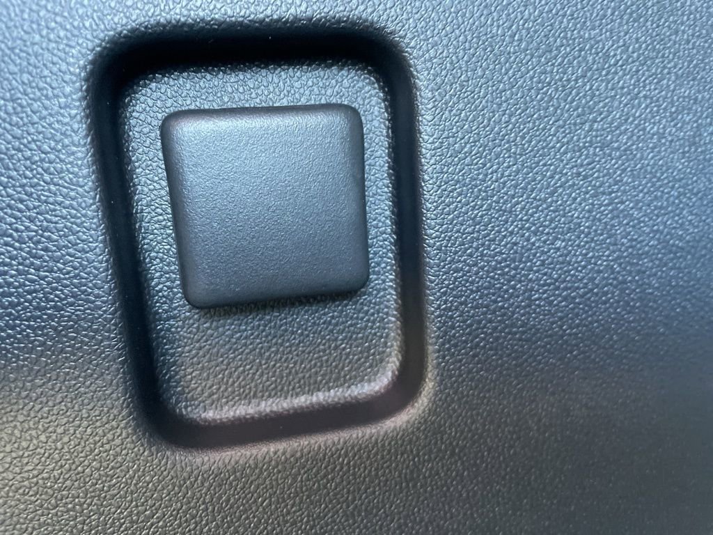 New 2026 Chevrolet Equinox EV LT image 48