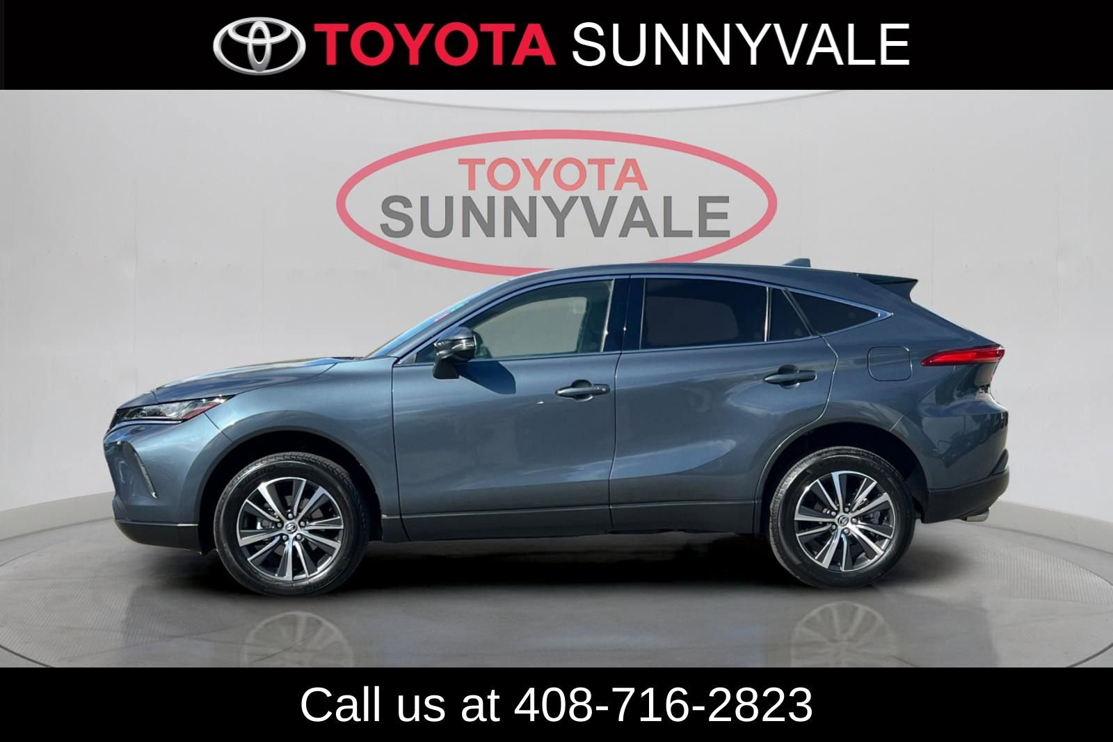 Certified 2022 Toyota Venza LE image 7