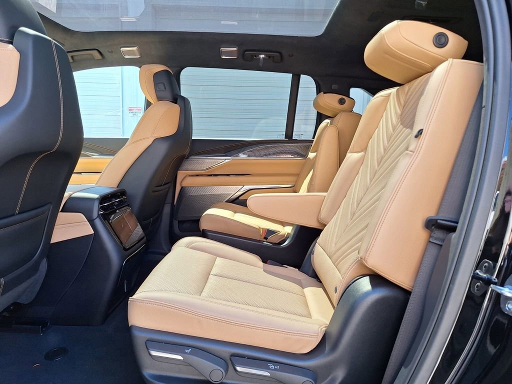 New 2025 Cadillac Escalade IQ Luxury 2 image 10