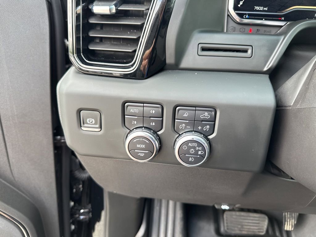 Used 2024 GMC Sierra 1500 AT4 w/ AT4 Premium Package image 29