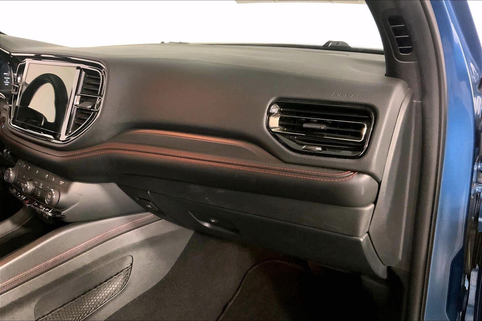 Used 2025 Dodge Durango GT AWD/4WD image 16