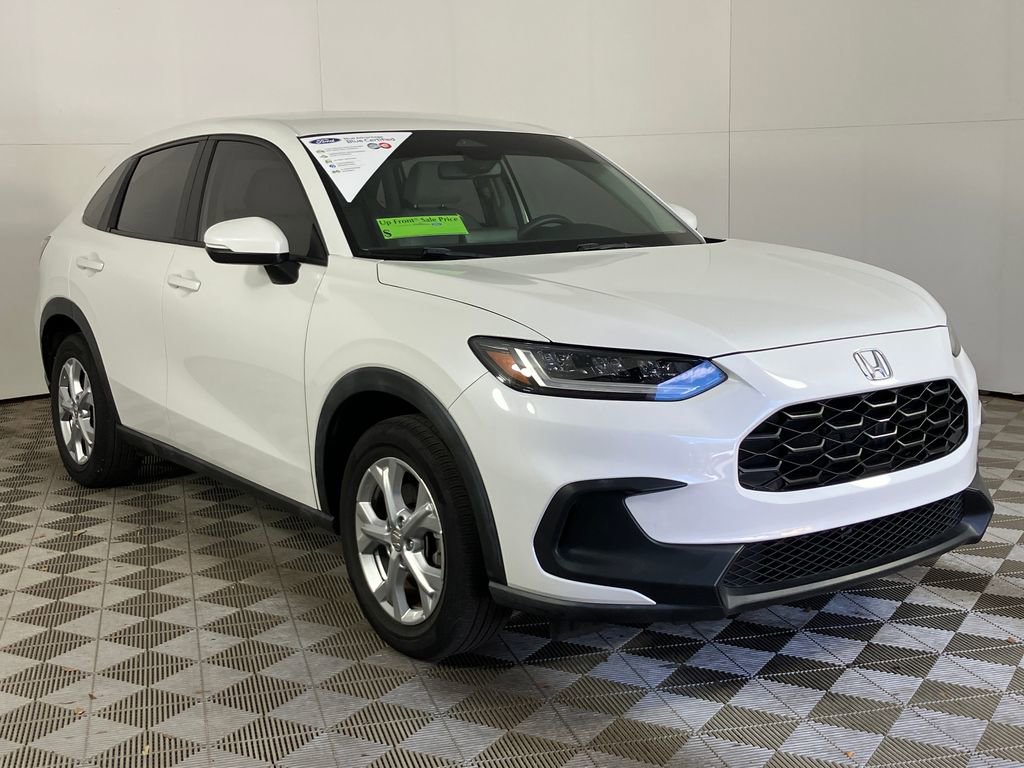 Used 2023 Honda HR-V LX image 1