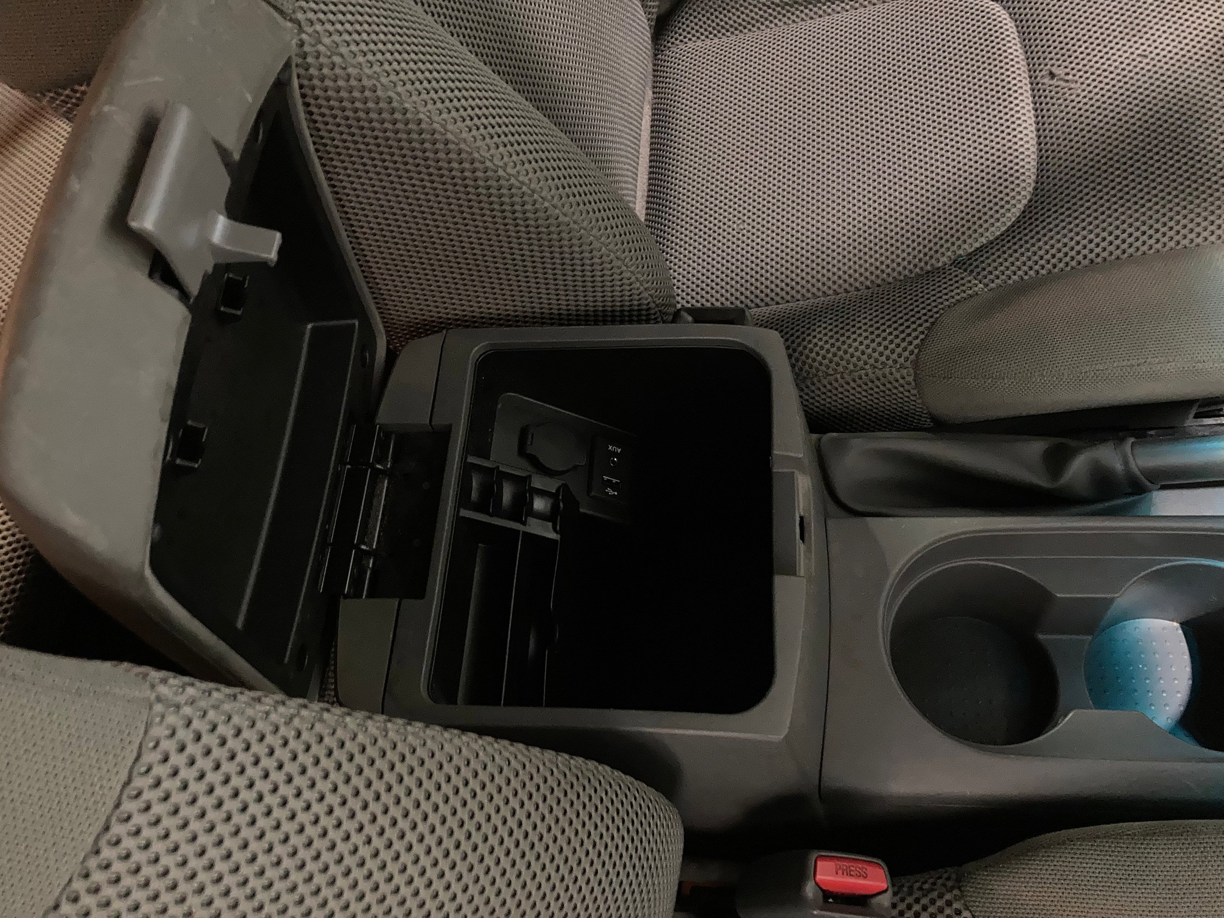 Used 2015 Nissan Frontier SV image 6