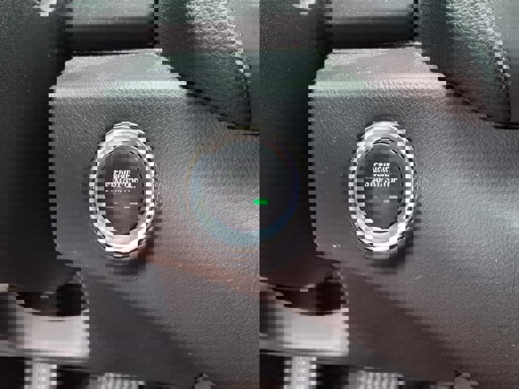 Used 2022 GMC Terrain SLE w/ Driver Convenience Package image 14