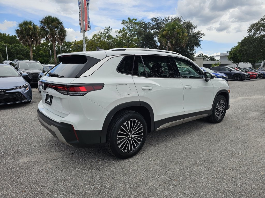 Used 2025 Volkswagen Tiguan S FWD image 3