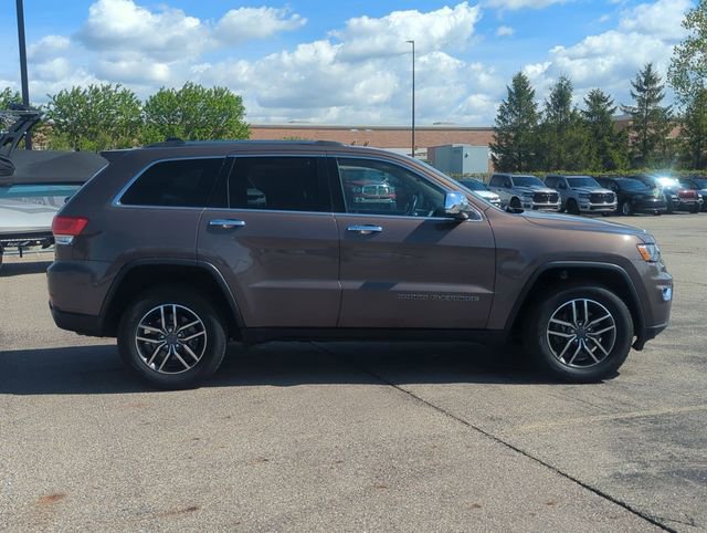 Used 2019 Jeep Grand Cherokee Limited AWD/4WD image 2