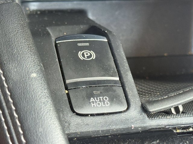 Used 2021 Nissan Kicks SV FWD image 18