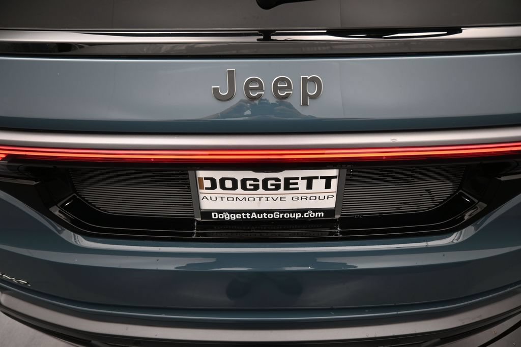New 2026 Jeep Grand Wagoneer 4WD image 14
