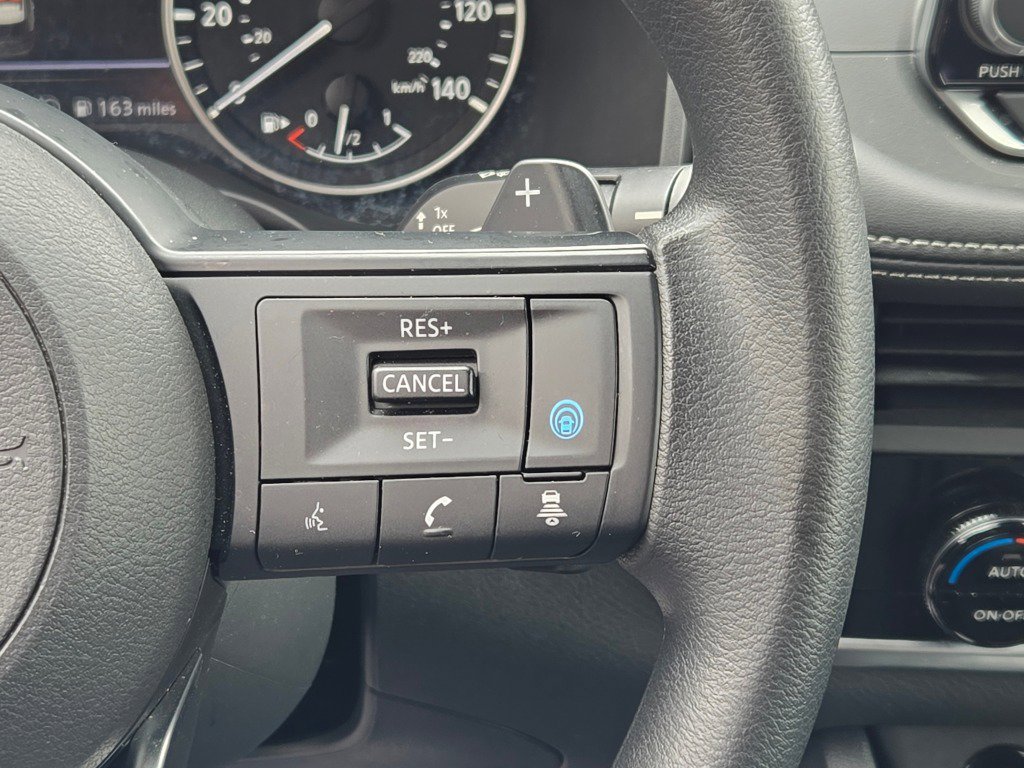 Used 2024 Nissan Rogue SV FWD image 31