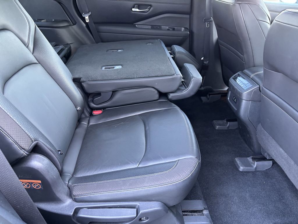Used 2022 Nissan Pathfinder SL w/ Cargo Package image 33