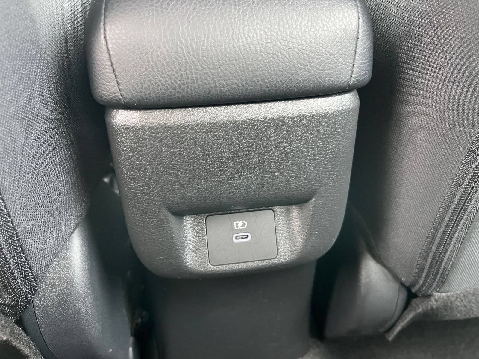 Used 2025 Nissan Versa SV FWD image 22