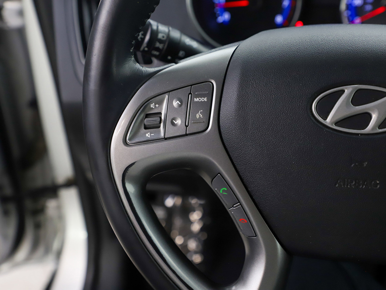 Used 2015 Hyundai Tucson SE image 18