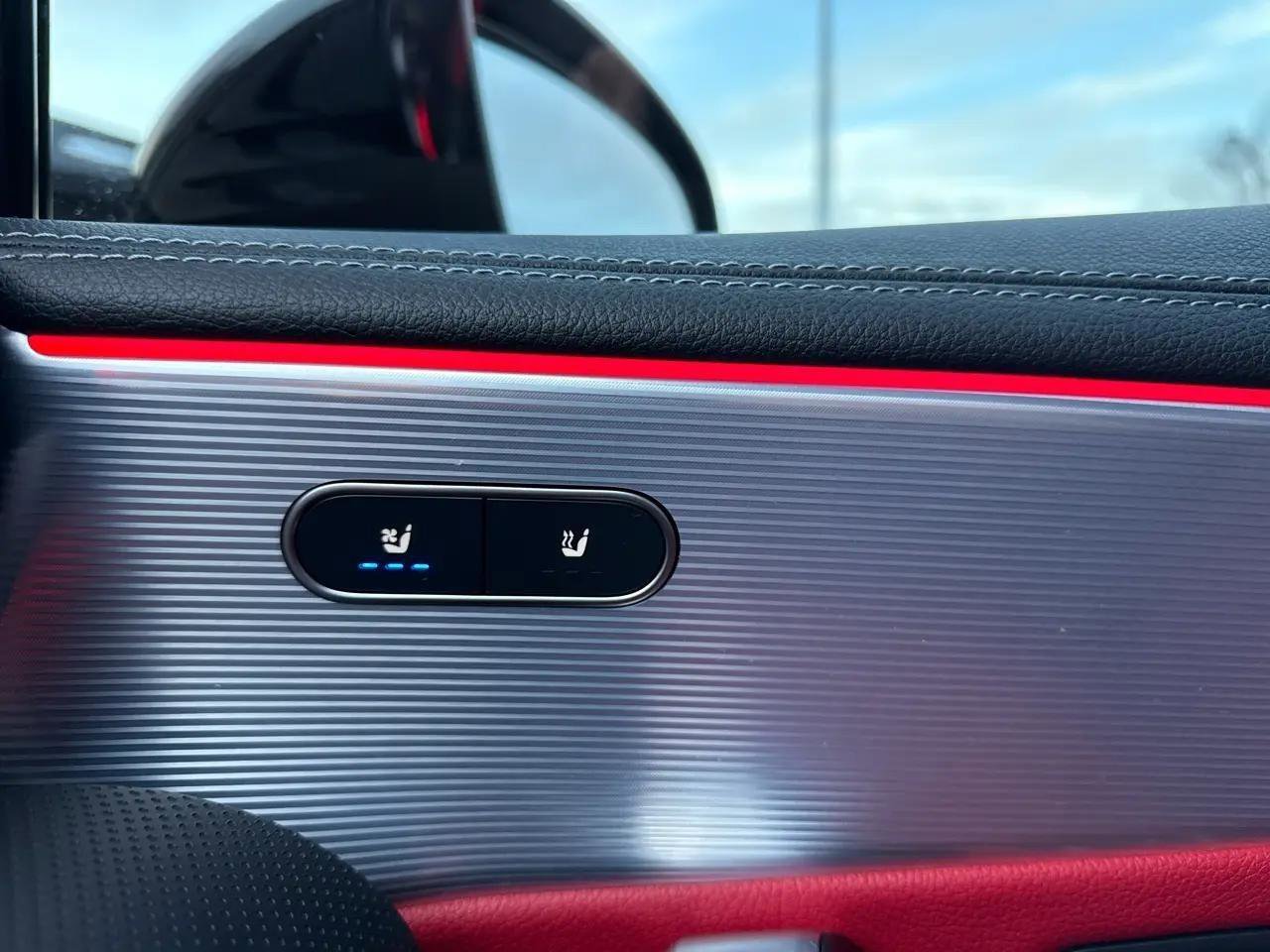 Used 2022 Mercedes-Benz A 220 4MATIC w/ AMG Line image 43