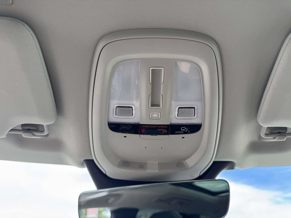 Certified 2025 Volvo XC90 B6 Plus w/ Protection Package Premier AWD/4WD image 30