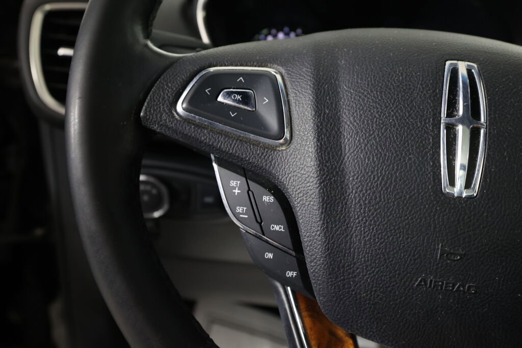 Used 2016 Lincoln MKX Reserve w/ Climate Package image 33