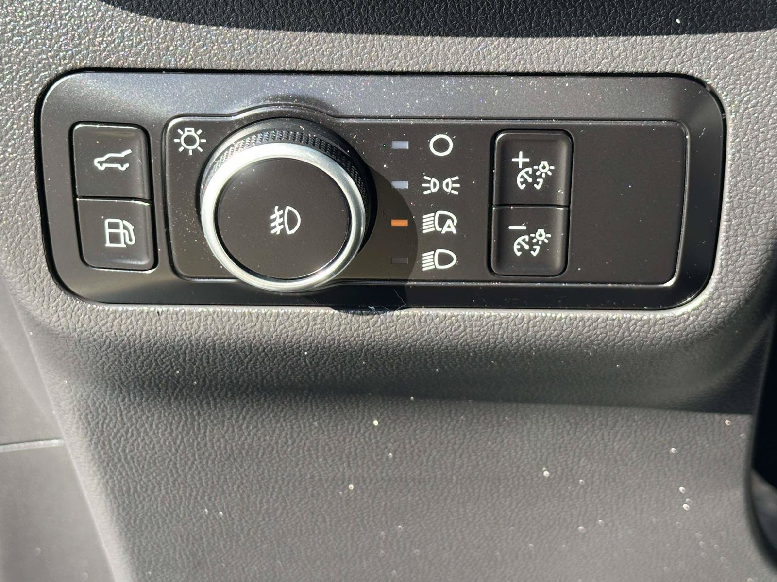 Used 2025 Ford Escape Platinum FWD image 15