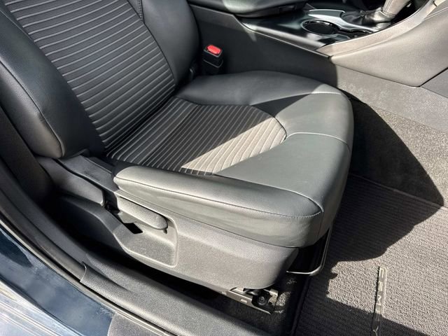 Used 2019 Toyota Camry SE image 11