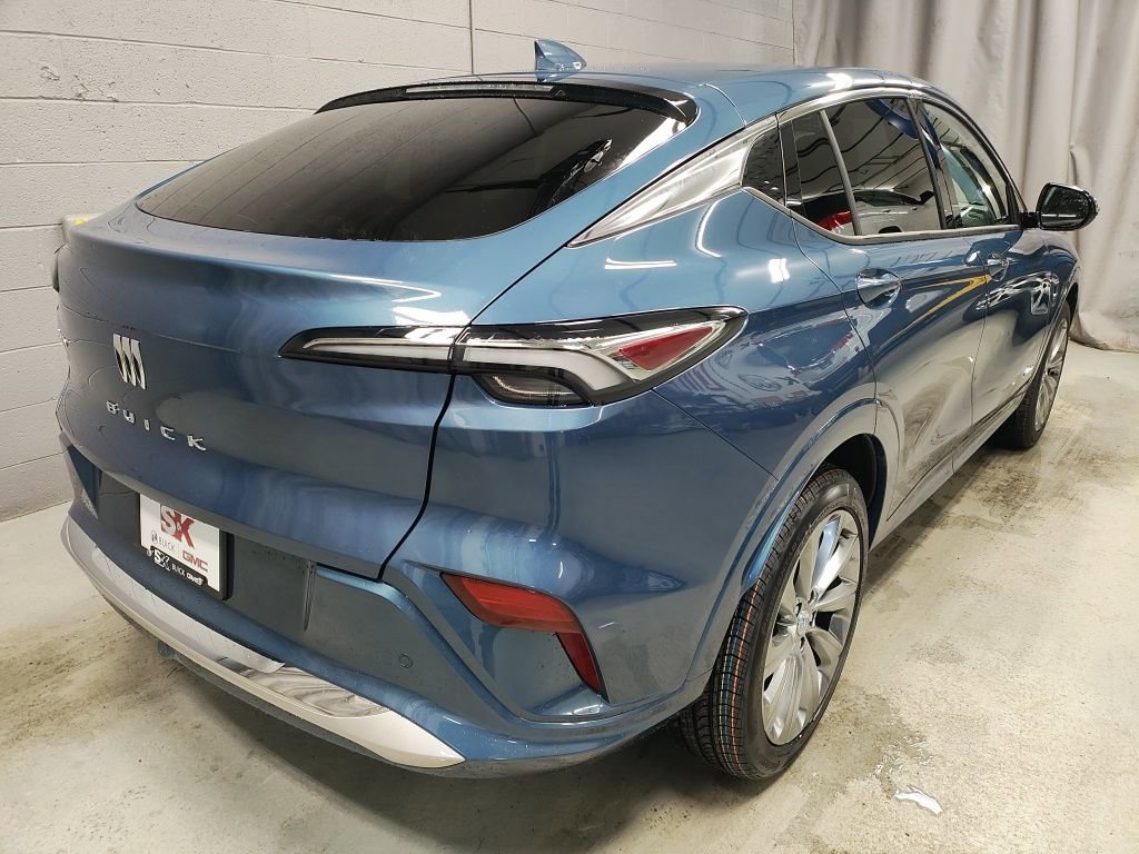 New 2026 Buick Envista Avenir image 2