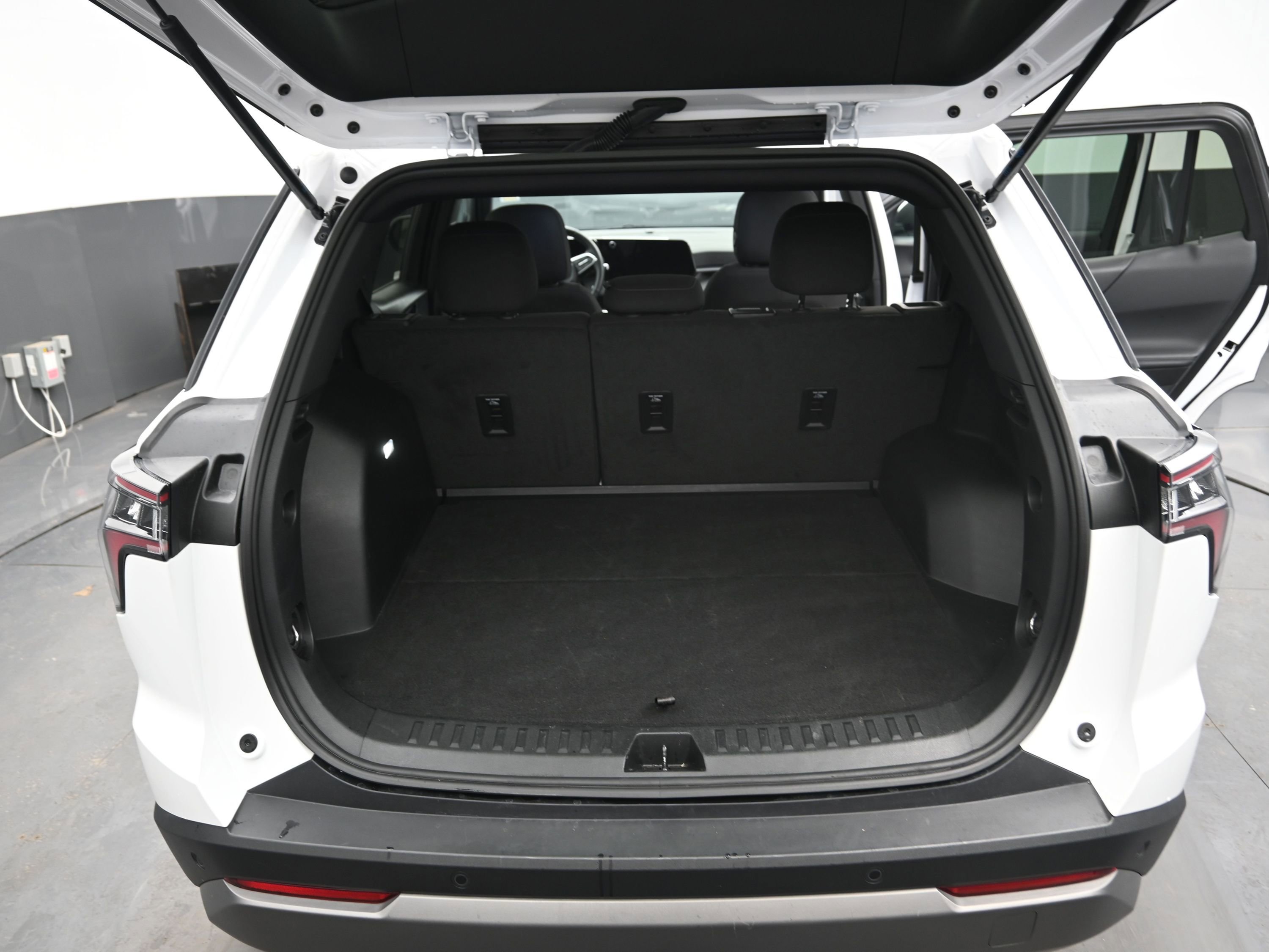 Certified 2025 Chevrolet Equinox LT image 14