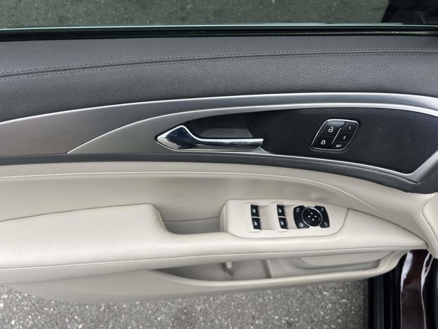 Used 2020 Lincoln MKZ w/ Convenience Package FWD image 15