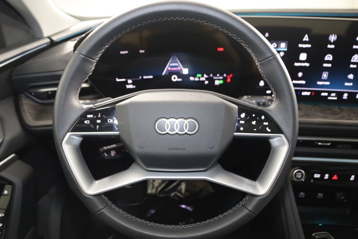 Used 2025 Audi Q5 Premium w/ Convenience Package AWD/4WD image 36