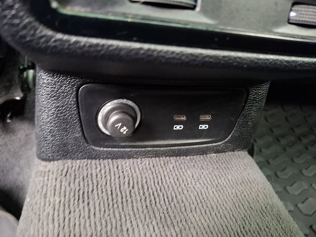 Used 2023 Audi Q3 2.0T Premium w/ 19" Wheel Package AWD/4WD image 11