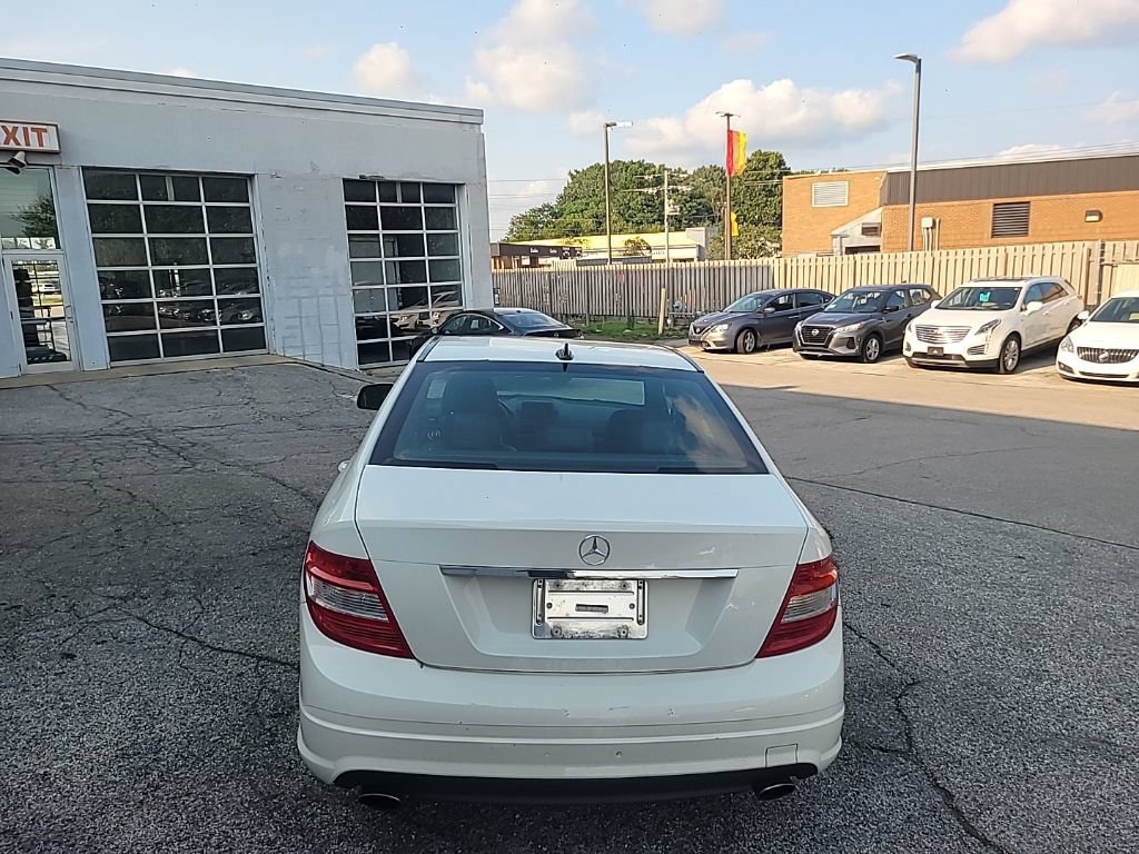 Used 2009 Mercedes-Benz C 300 Sedan image 10