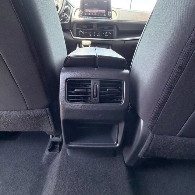Used 2024 Nissan Rogue S FWD image 34