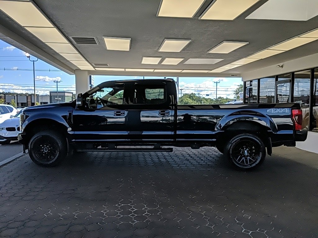 Certified 2022 Ford F350 Lariat w/ Black Appearance Package image 7