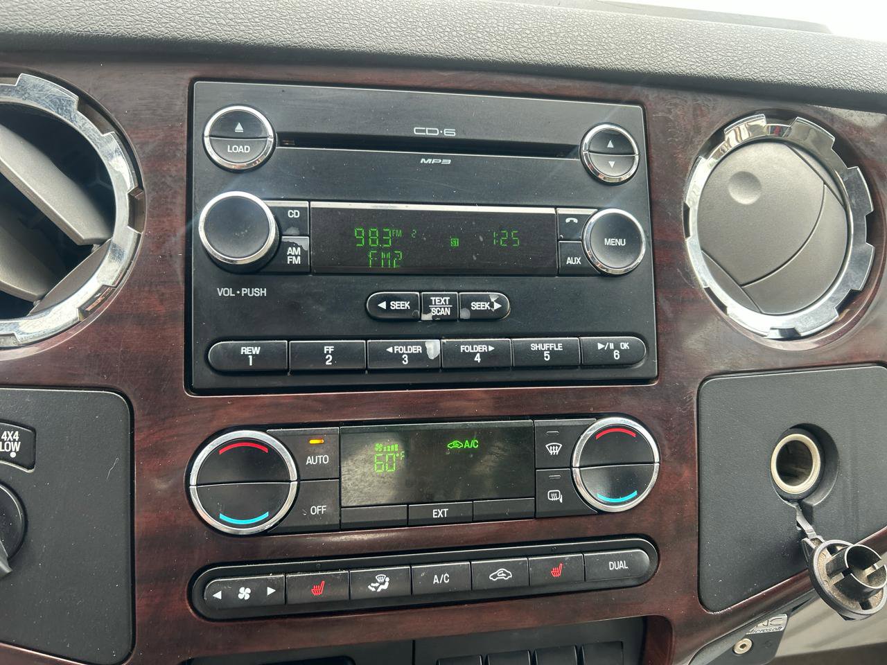 Used 2010 Ford F250 Lariat image 20