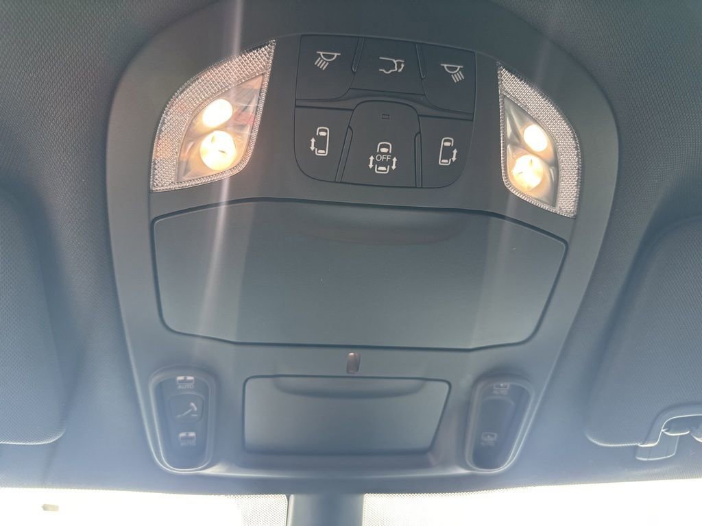 New 2026 Chrysler Pacifica Select image 32